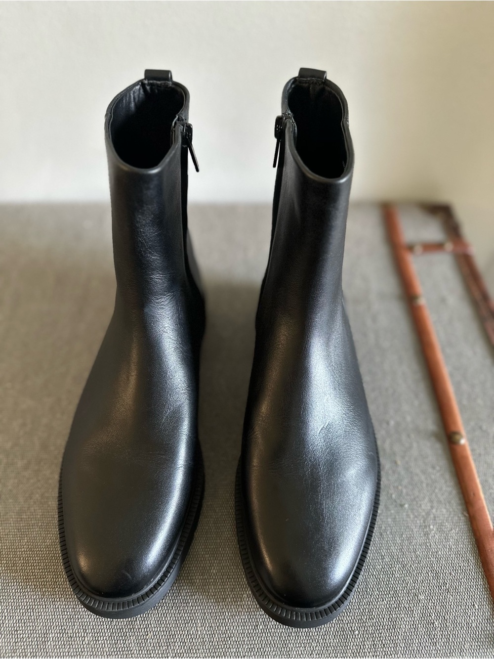 Vince Women's Black Kady Leather Low Ankle Booties Shoes Size 38/ US 8.5M